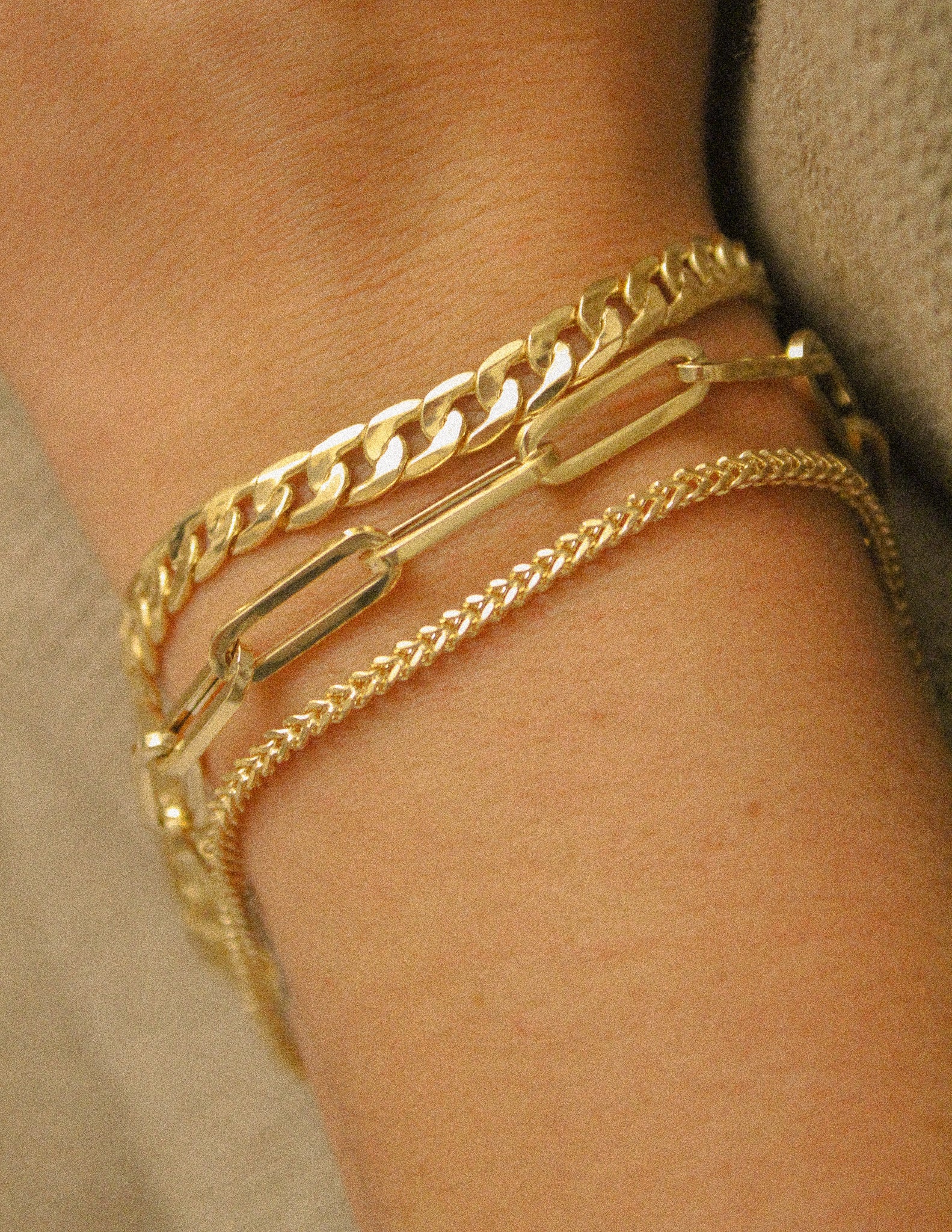 Al Di Là